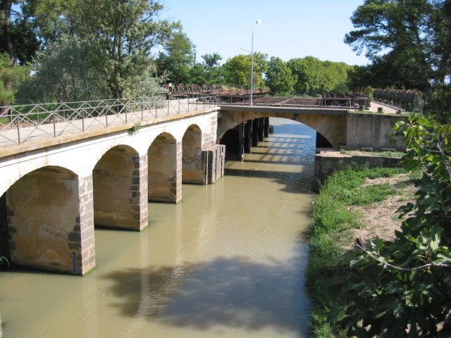 canal_des_deux_mers_830