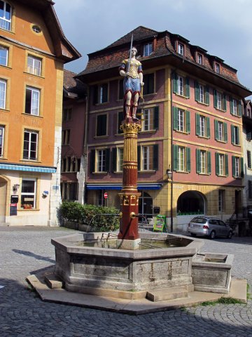 05-23-Biel-3-0096-Burgplatz