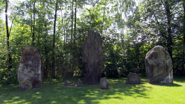 05-25-Yverdon-5-0026-Menhire-Clendy