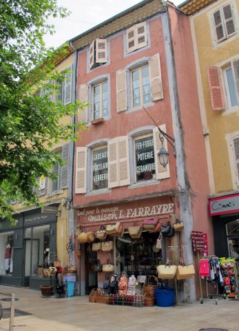 06-06-Montelimar-17-0070-Montelimar-Place-du-Marche