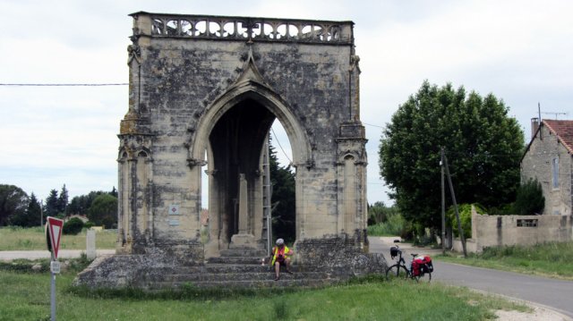 06-10-Arles-21-0071-Beaucaire-Oratoire-de-la-Croix-Couverte
