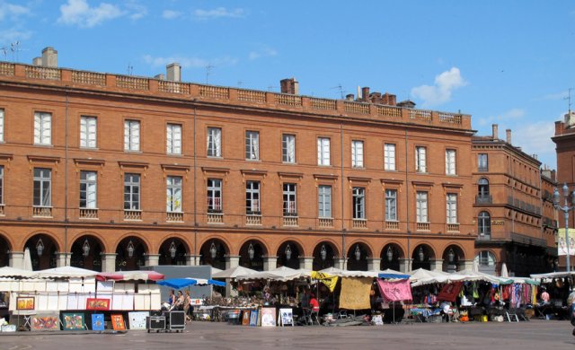 06-21-Toulouse-32-0021-Toulouse-Place-Capitole
