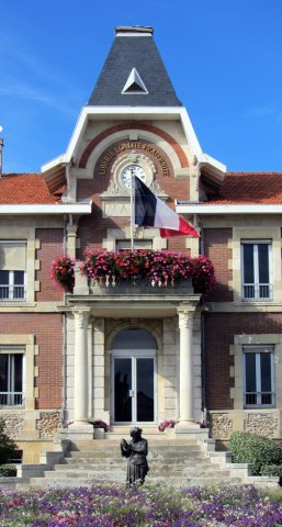 07-02-Soulac-43-0116-Soulac-Rathaus
