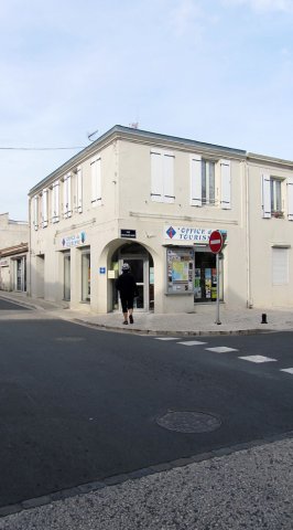 07-03-Marennes-44-0152-Marennes-Office-Tourisme