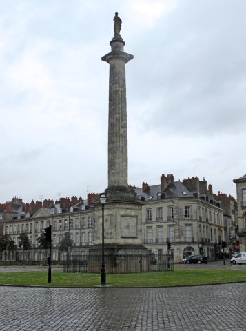 07-13-Nantes-54-Nantes-0112-Place-Marechal-Foch