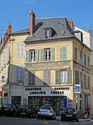 08-01-Nevers-73-0205-Nevers