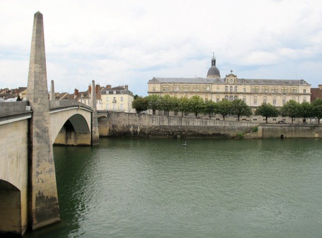 08-05-Chalon-77-0507-Chalon-Pont-St-Laurent